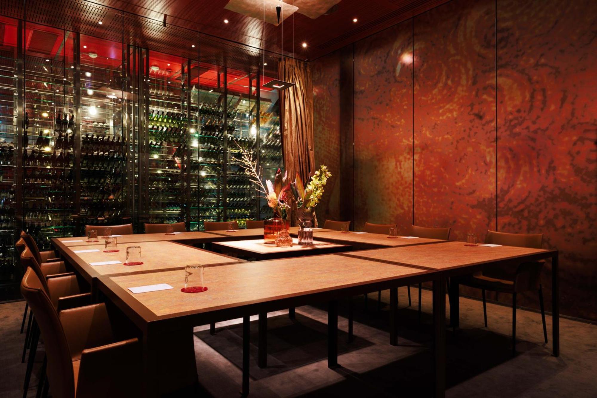 Kruisherenhotel Maastricht - Oostwegel Collection, Member Of Design Hotels Eksteriør billede Interior of the restaurant
